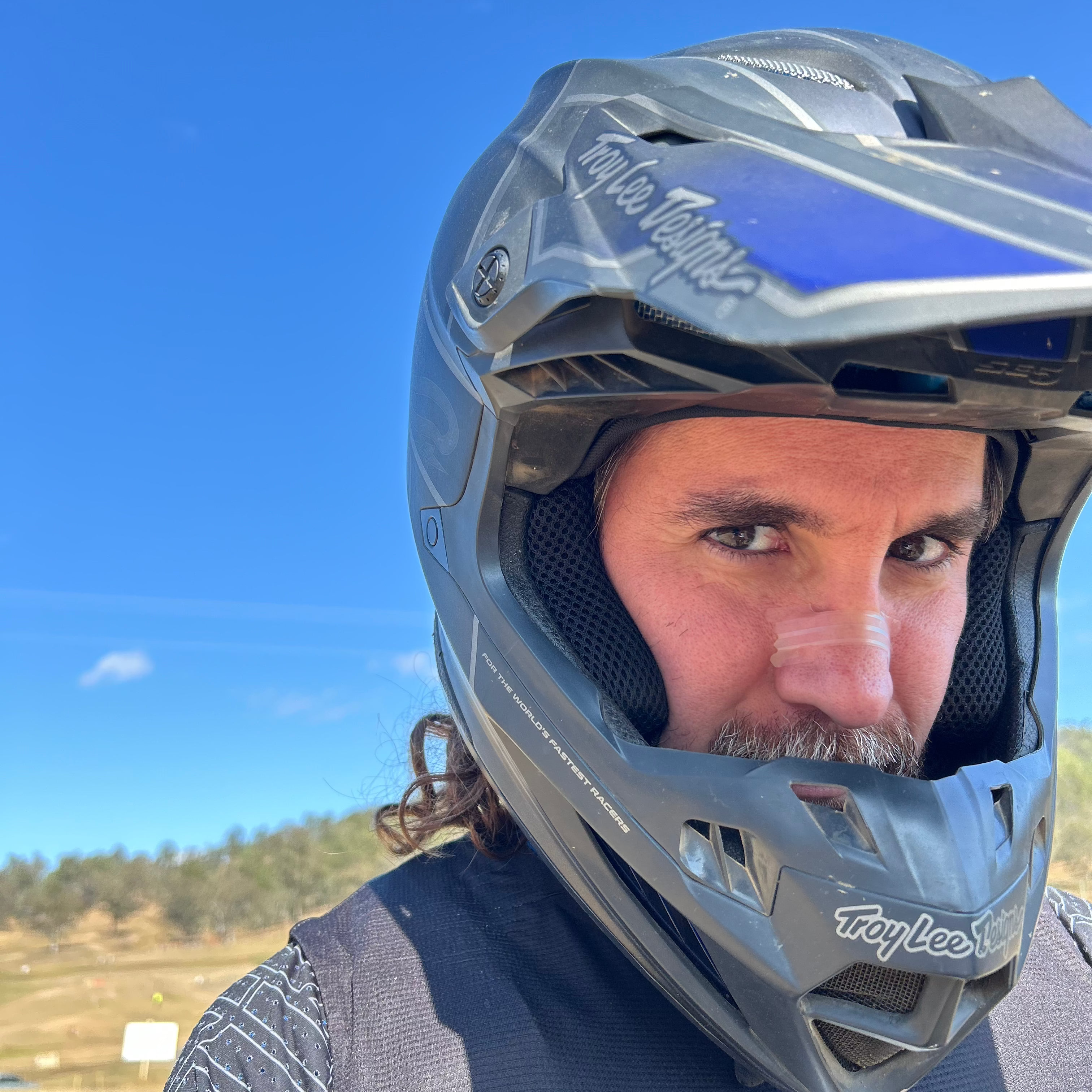 Clear Airflow+ Nasal Strips help reduce heart rate and increase mental clarity and focus while riding or racing.